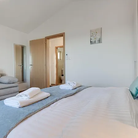 Tramonto-3 By Interhome