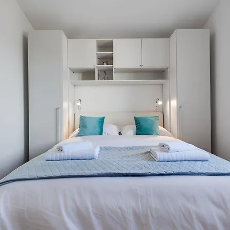 Tramonto-3 By Interhome Appartement Vir