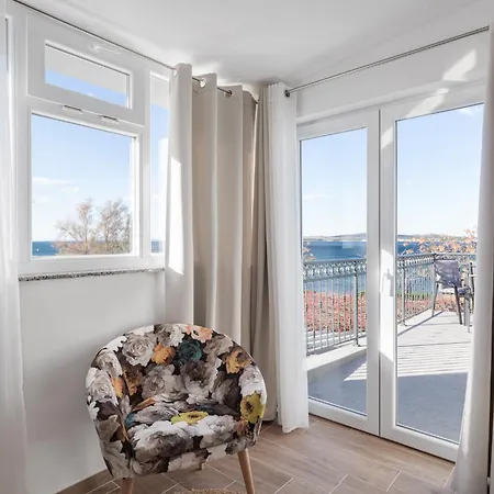 Apartment Tramonto-3 By Interhome *